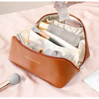 Вместительная дорожная косметичка - Make Up Bag 
